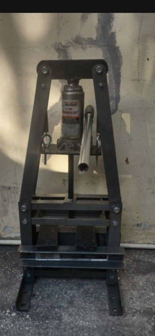 Yes, It's Available Central Machinery 6 Ton Shop Press