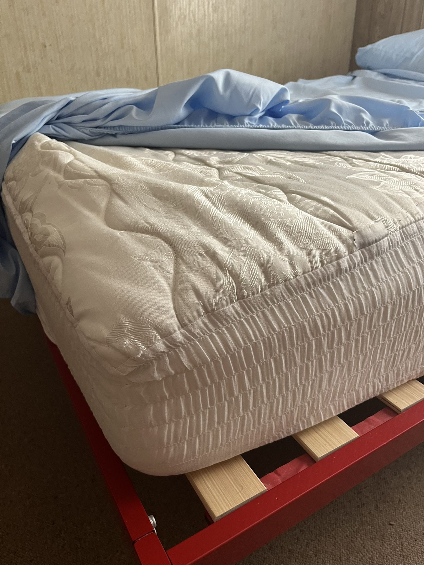 Full Size Bed With Frame