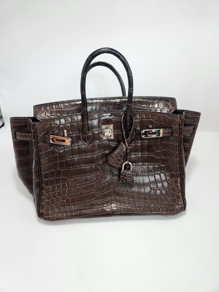 Hermès Birkin 30 Bag - Quintessential Luxury & Timeless Style for