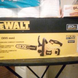 DeWalt Brushless Compact Chainsaw