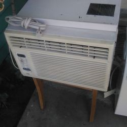 Good Hampton Bay Ac Unit 6,000 Btu's