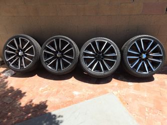 2025 Escalade  Rims/Tires  24”