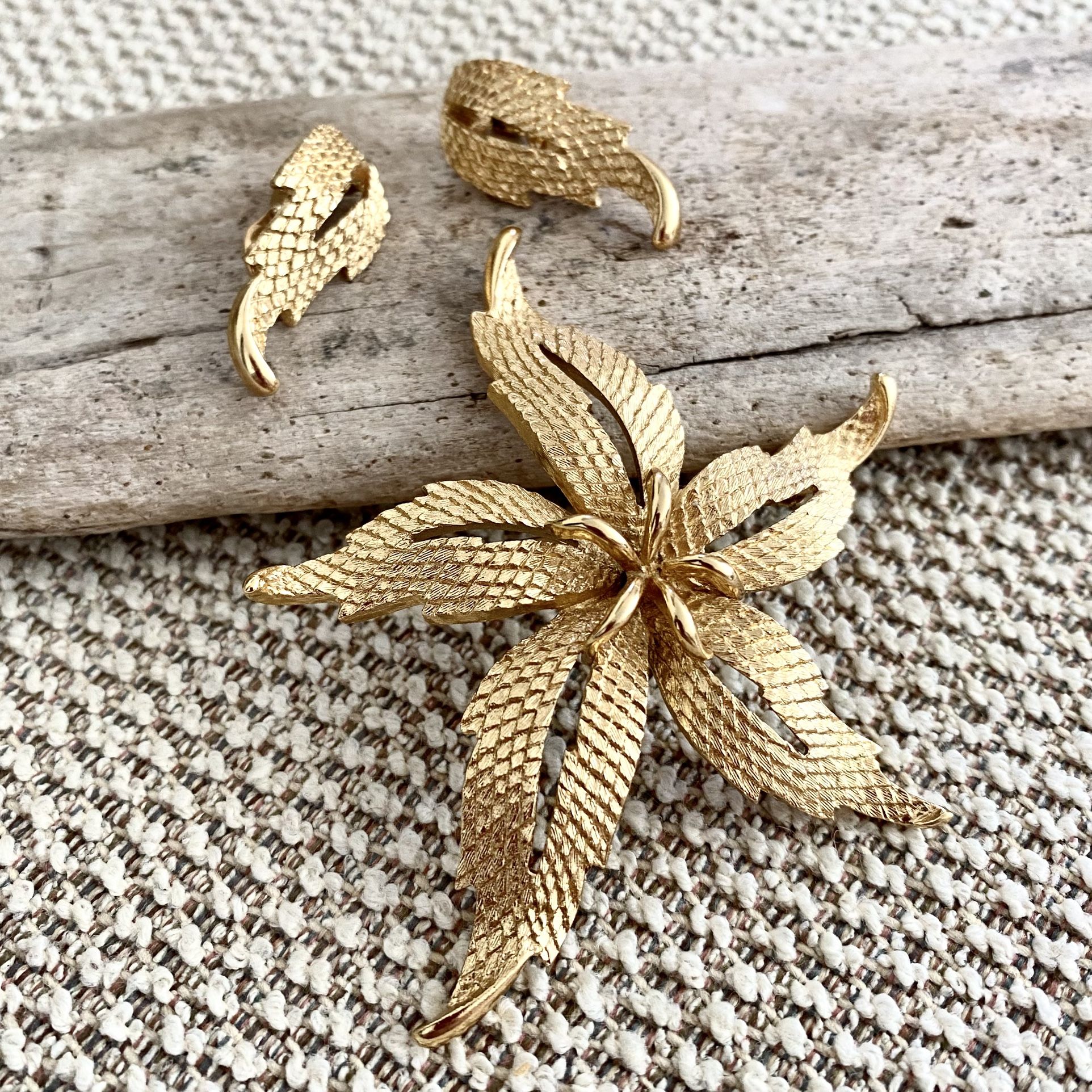 60s Monet 24ct Gold Plate Textured Floral Brooch & Earrings Set