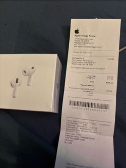 airpods pro 3 active noise cancelling w receipt 🧾