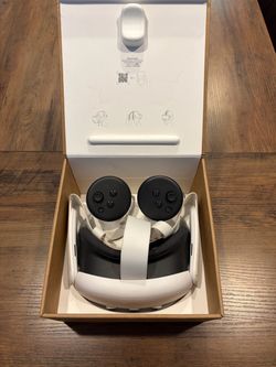 Meta Quest 3 VR Headset with Controllers