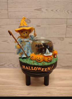 Cherished teddies Halloween snow globe decor 🎃