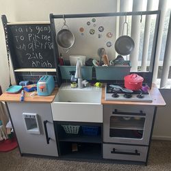Play kitchen