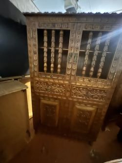 Antique cabinet/hutch