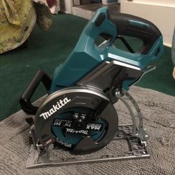 Makita 40V Max XGT Brushless Cordless Rear Handle 7-1/4 in. Circular Saw Kit (4.0 Ah) with 40V Max XGT 4.0Ah Battery