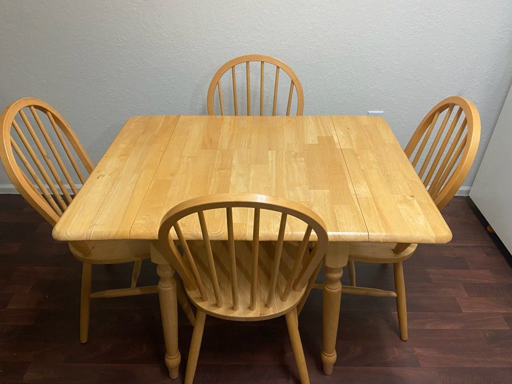 💥KITCHEN TABLE & 4 CHAIRS