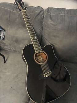12 string guitar