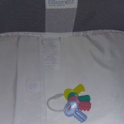 Baby Bassinet / Yes Still Available
