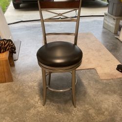 Single Bar Stool