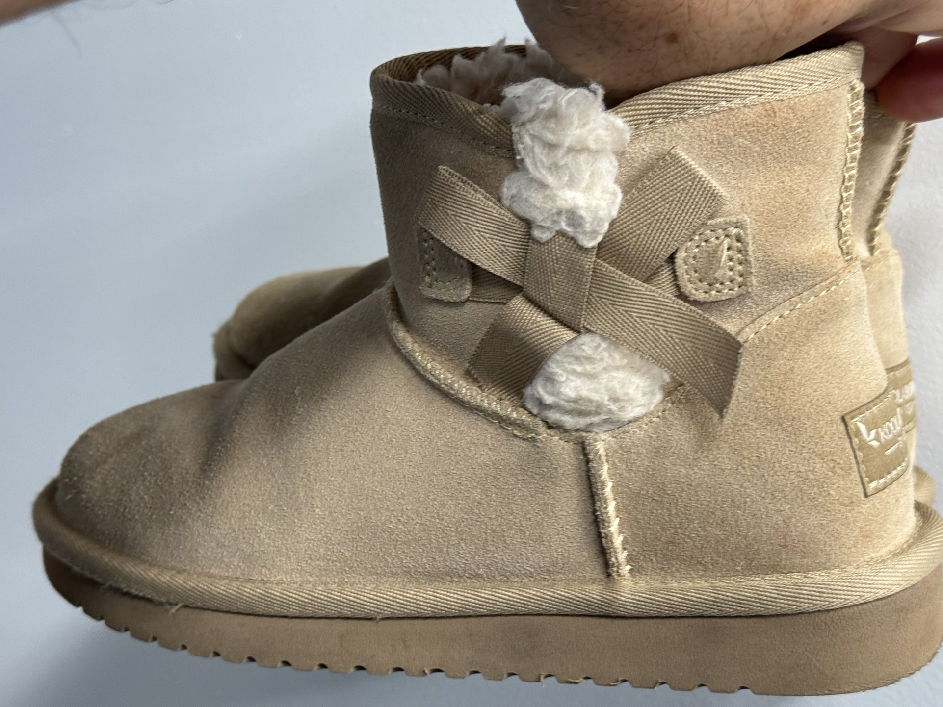 Women’s Ugg Boots $20