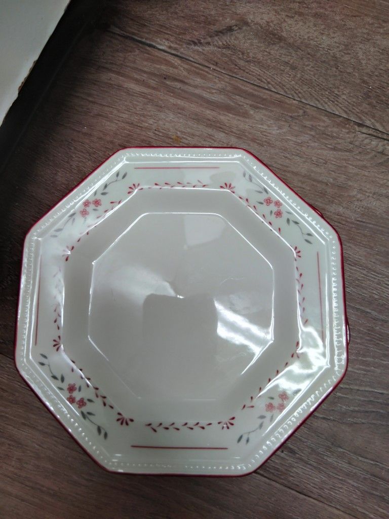 8- Dessert Plates