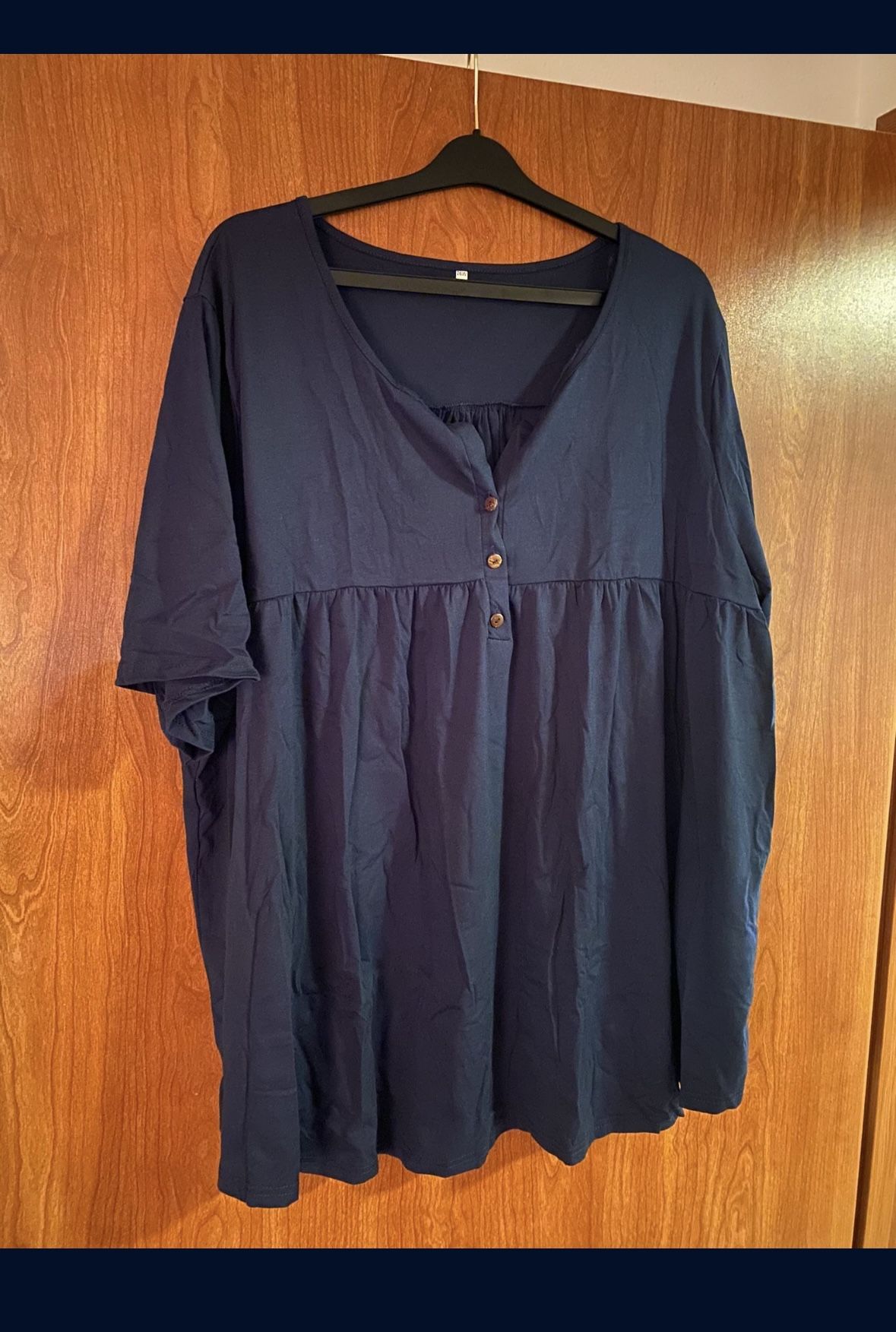 Gognia’s Henley Short Sleeve V-neckline Tunic Top 26W