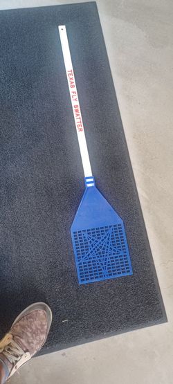 Vintage Texas Fly Swatter 36"
Made in the USA