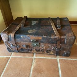 Antique Leather Steamer Travel Trunk 