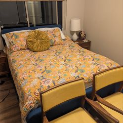 L&P Queen Size Adjustable Bed