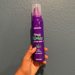 Aussie Miracle Waves Mousse Normal Size