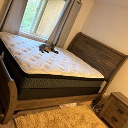 Barely Used Bedroom Set for Sale – Must Go ASAP!