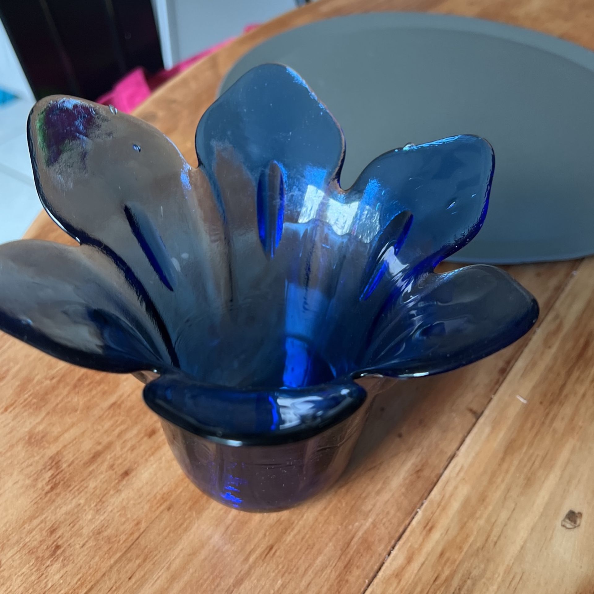 Vintage Cobalt Blue Art Glass Candle Holder Lotus Flower 6" x 4" Unbranded