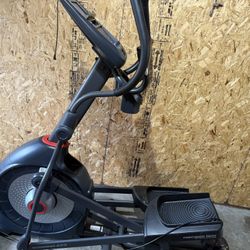 Schwinn 470 Elliptical