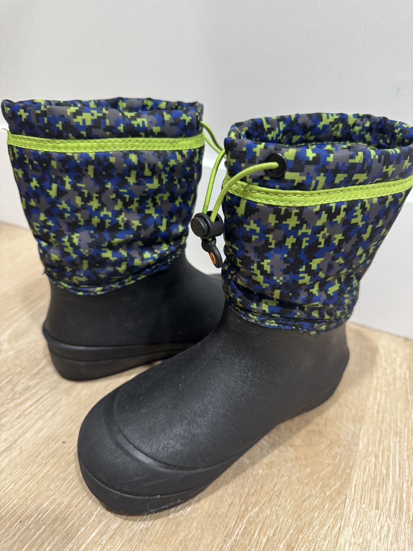 BOGS Snow Shell Boots - Kids Child Boys - Size 1