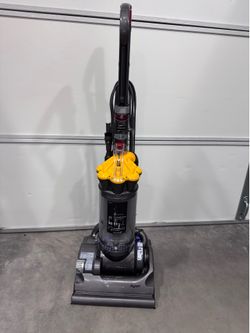 Dyson Multi floor vacuum cleaner.