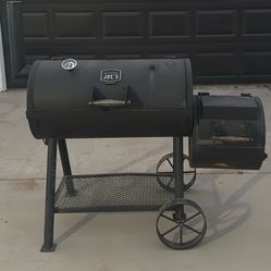 Oklahoma Joe’s Offset Smoker 