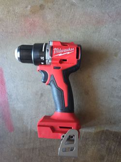 Milwaukee M18 Hammer drill