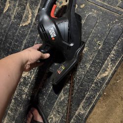 Black&decker hedge trimmers