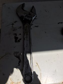 Large adjustable wrench