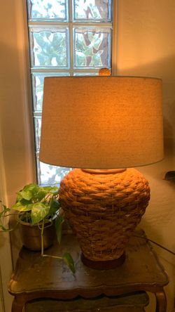 Wicker Basket Weave Table Lamp