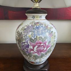 Porcelain table lamp with hand-painted peony and bird motif, Chinese origin
