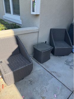 Three piece patio furniture $50