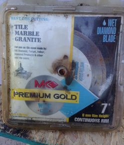 Hoja de 7" usada para cortar tile $12.00 en lows cues tan $24.00