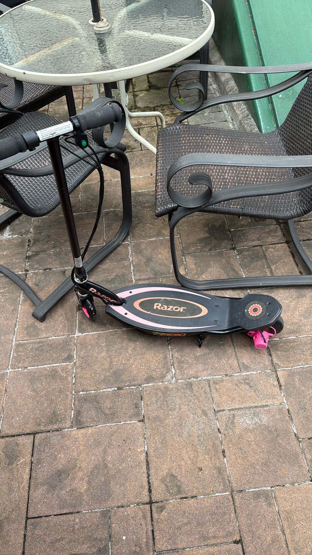 Razor E90 Electric Scooter Pink