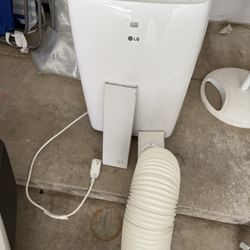 Portable A/C unit.  Great Condition