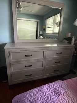 AspenHome Dresser with mirror