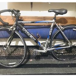 1000 Trek Road Bike