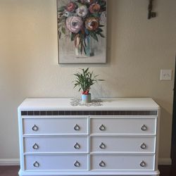 dresser, with 6 drawers, White Color 