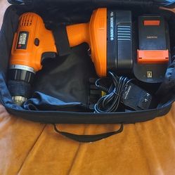 Black & Decker 18 VOLT Cordless Drill Kit