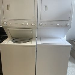 27in Stackable Washer And Dryer Used 90days Warranty 