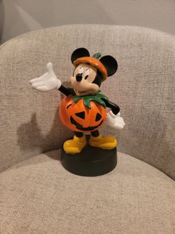 Disney halloween decor