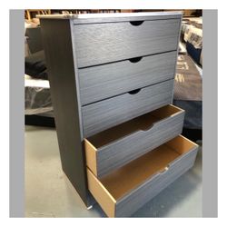 5 drawers dresser / Five drawers dresser