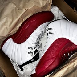 AIR JORDAN 12 RETRO/ White-Black- Varsity Red