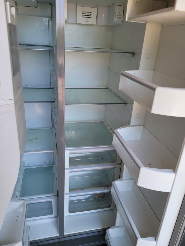 $250 36-inch Wilrpool refrigerator