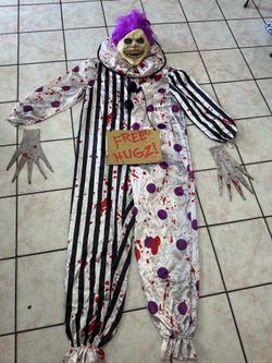 Halloween costume free hugs