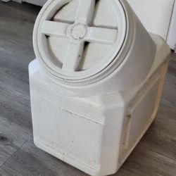Dog Food Container 